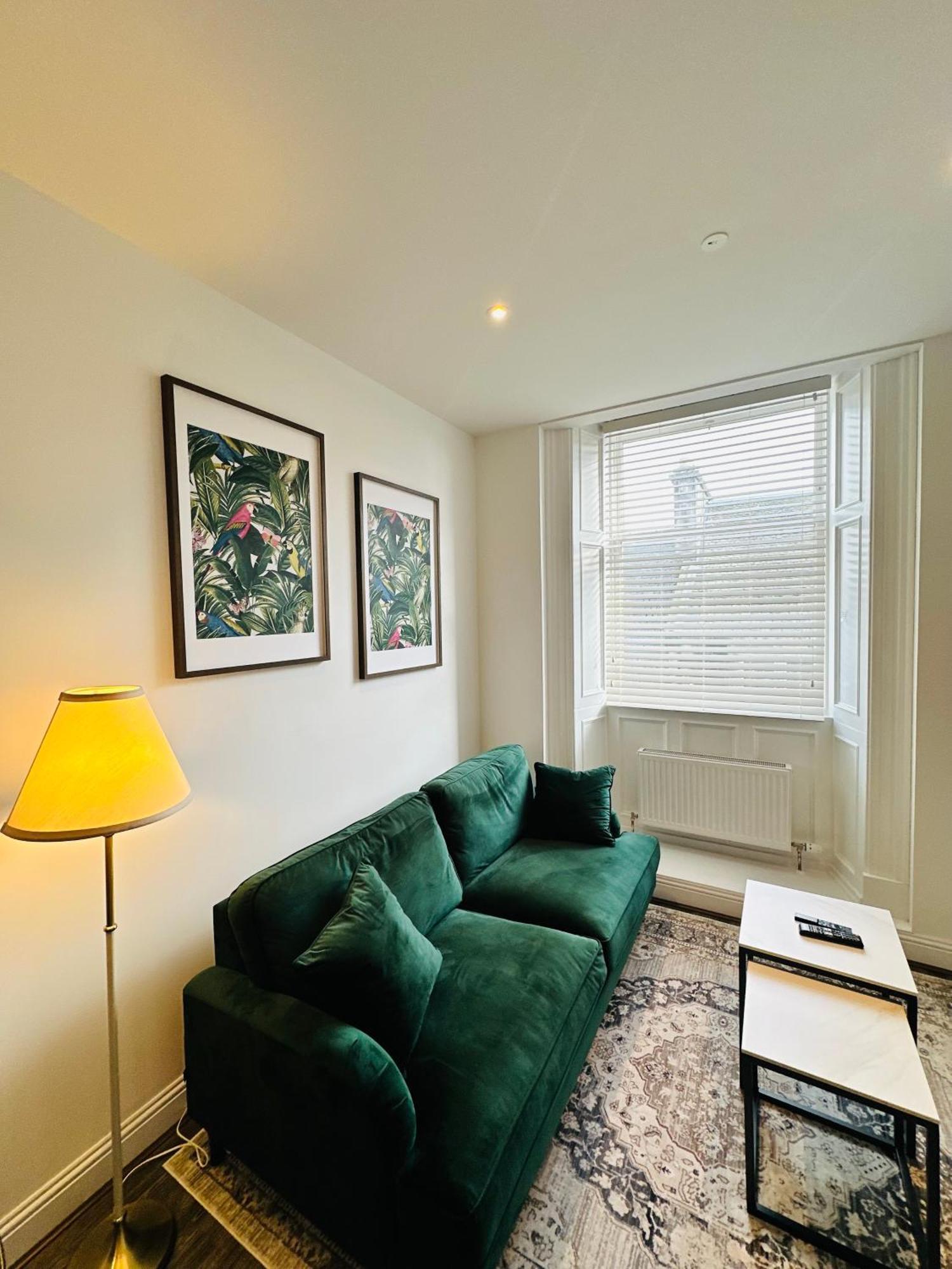 Barnet House Serviced Apartments Dunfermline Exterior foto
