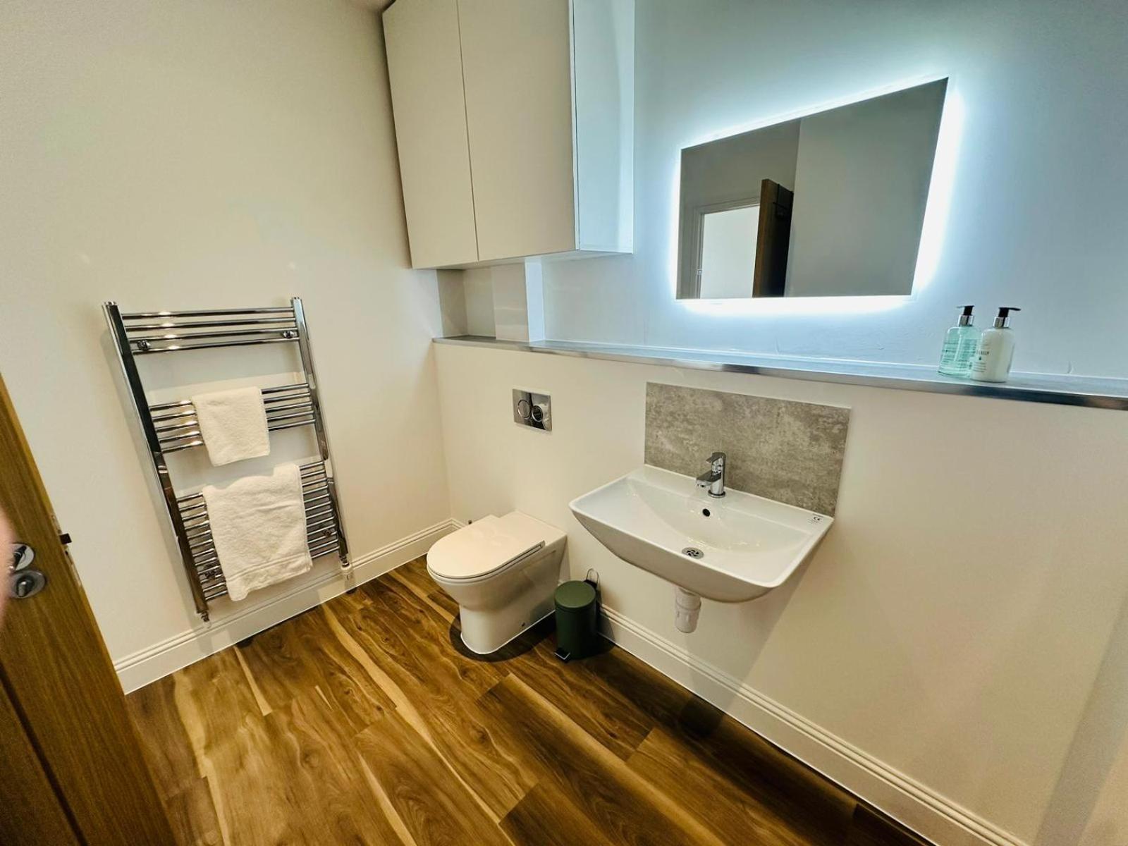 Barnet House Serviced Apartments Dunfermline Exterior foto